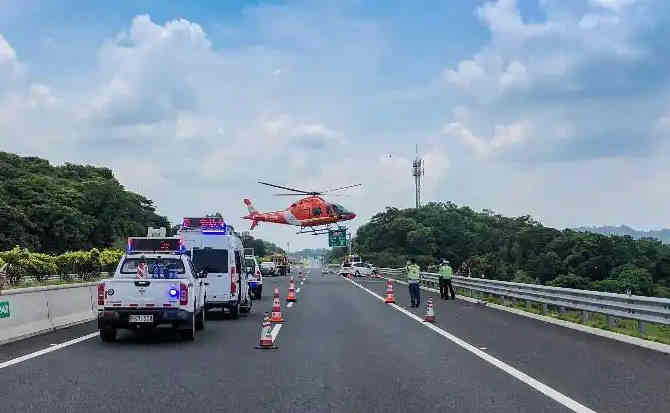 锡林郭勒盟高速公路汽车救援案例