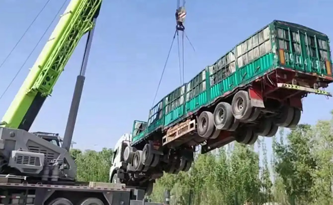 锡林郭勒盟道路脱困救援案例